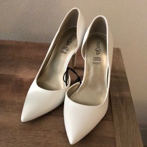 White pointy toe heels